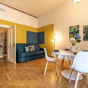 Liberty , Bassano del Grappa Italia